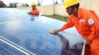 Phát triển năng lượng mặt trời tại Việt Nam