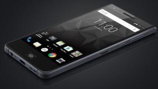 BlackBerry Motion: Đẹp quyến rũ.