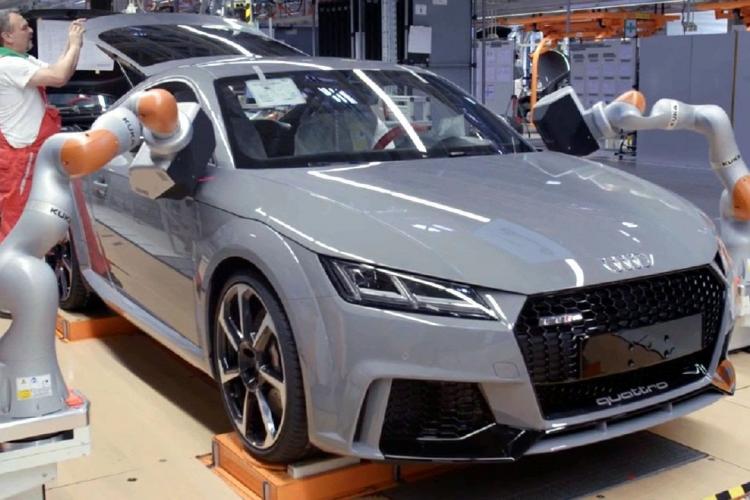 Lộ diện dây chuyền lắp ráp ô tô Audi TT-RS 2017