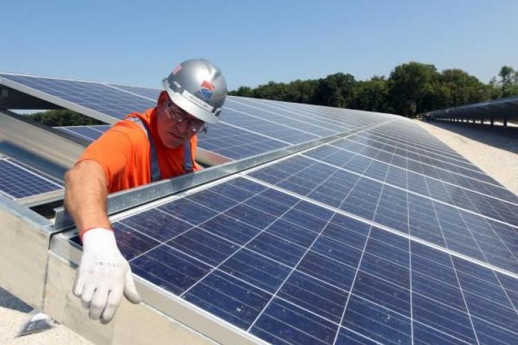 Top 10 quốc gia dẫn đầu trong việc tạo ra điện nhờ năng lượng mặt trời